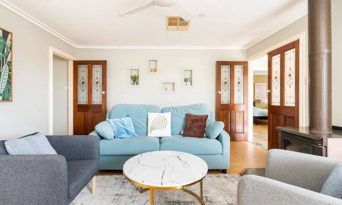Frankston House | Home in Frankston
