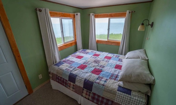 Kelleys Island House | Home on the shore. 2 person Studio amazing view