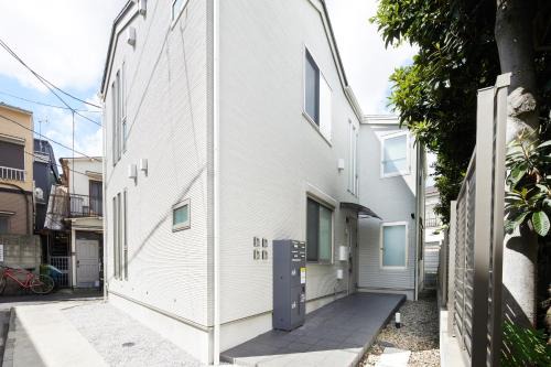 Ikejiri Apartment | Home Suite Home Ikejiri - Shibuya 1 Stop! Sleek Confort with Washer and Dryer
