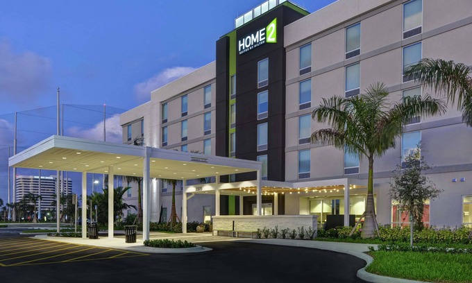 West Palm Beach Hotel | Home2 Suites by Hilton West Palm Beach Airport, FL