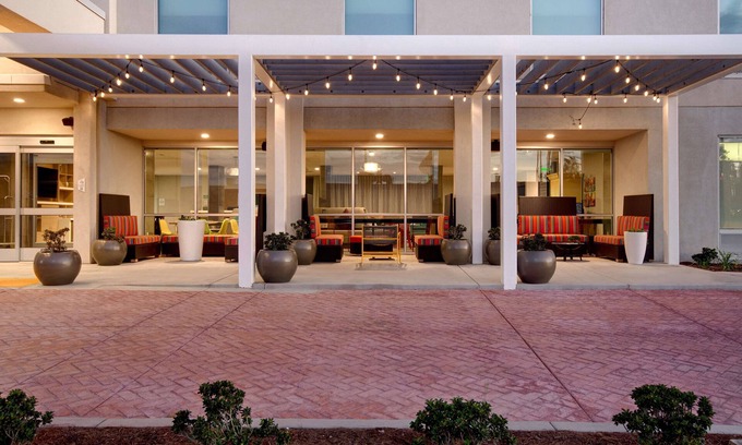 Garden Grove Hotel | Home2 Suites by Hilton Garden Grove