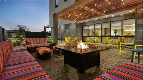 Columbus Hotel | Home2 Suites By Hilton Columbus/West, OH