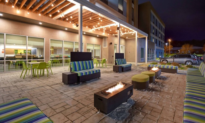 Eau Claire Hotel | Home2 Suites by Hilton Eau Claire South