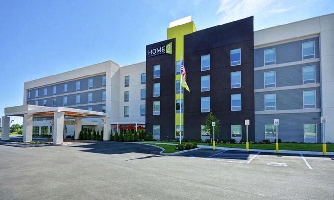 Queensbury Hotel | Home2 Suites by Hilton Queensbury Lake George