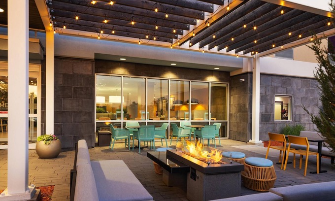 Roseville Hotel | Home2 Suites by Hilton Roseville Minneapolis