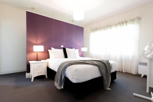 Newstead House | Homely Cottage: Near the City Wifi & Parking