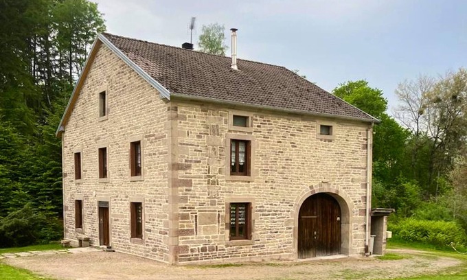 Fougerolles-Saint-Valbert House | Homerez - House near Fougerolles-Saint-Valbert
