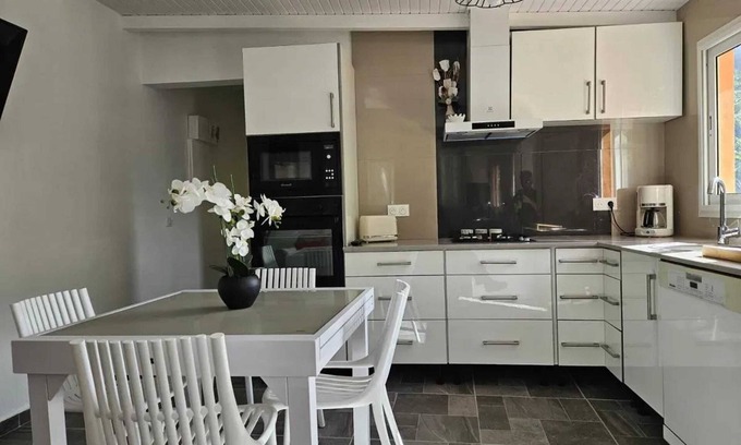 Bas Vent Apartment | Homerez - Apartment in Deshaies