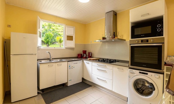 Saint-Joseph House | Homerez - House in Saint-Joseph/Private Pool
