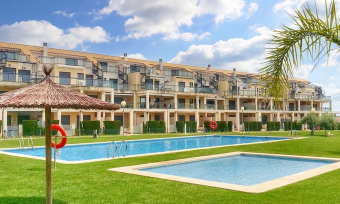 San Jorge Apartment | Homerez - Modern Apartment in Castellón, 55m² + Pool