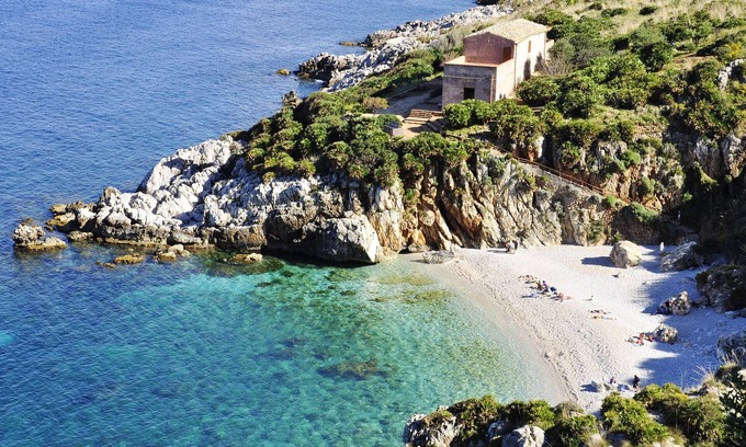 Buseto Palizzolo Ski Chalet | Homerez - Nice chalet for 4 ppl. with garden and terrace at Ballata