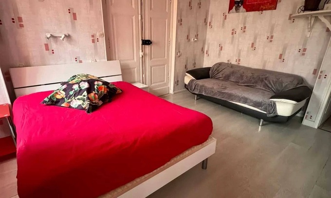 Neris-les-Bains Apartment | Homerez - Studio in Néris-les-Bains