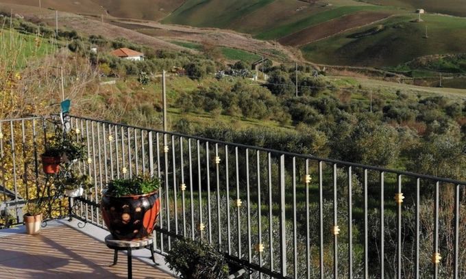 Lercara Friddi Apartment | Homerez - Studio in Lercara Friddi