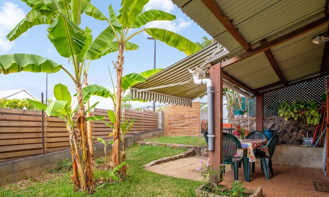 Plateau-Caillou Apartment | Homerez - Studio Ocean View, Saint Paul