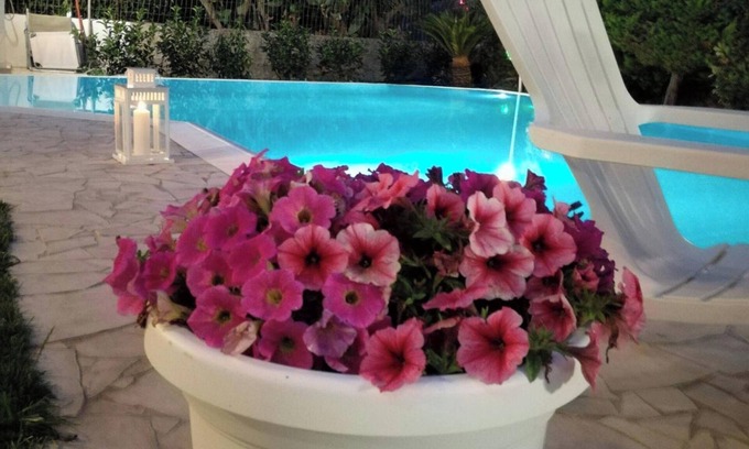 Ragusa Villa | Homerez - Villa in Ragusa with Pool 50m²