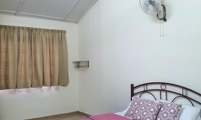 Bandar Indera Mahkota House | Homestay Ayah (IM2)
