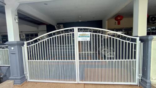 Parit Sulong House | HOMESTAY MUZHOFFAR Batu Pahat