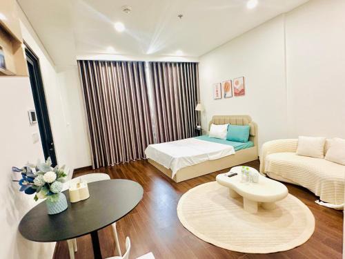 Tu Liem Apartment | Homestay Vinhomes Smart City - KK House
