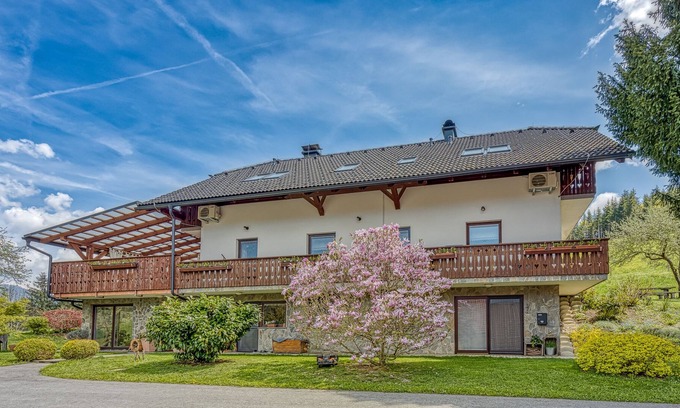 Luce Apartment | Homestead Metul Pool Suite 1, Luče, Slovenia