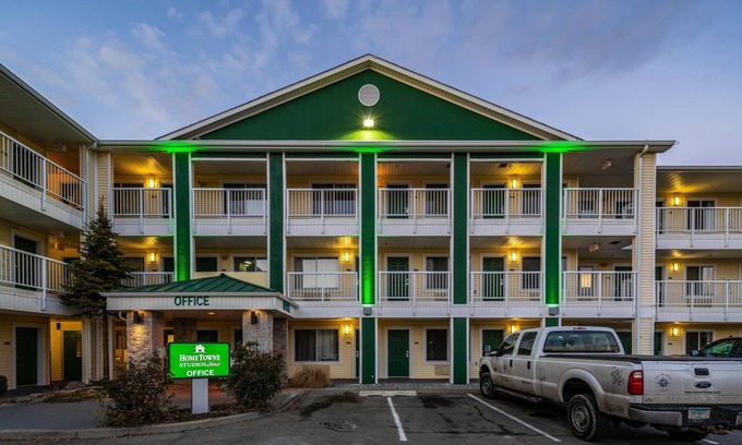 Spokane Valley Hotel | HomeTowne Studios by Red Roof Spokane - Valley