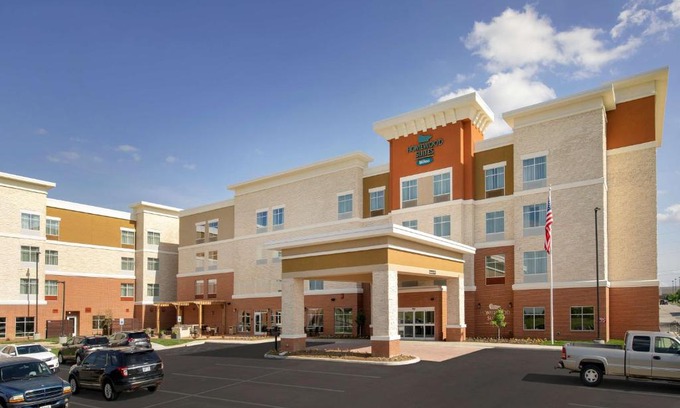 I-435 West KC-KS Hotel | Homewood Suites By Hilton Kansas City Speedway