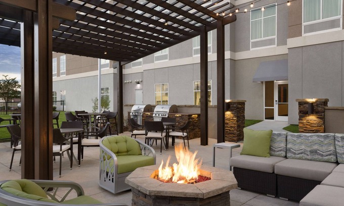 Mobile Hotel | Homewood Suites by Hilton Mobile I-65/Airport Blvd, AL