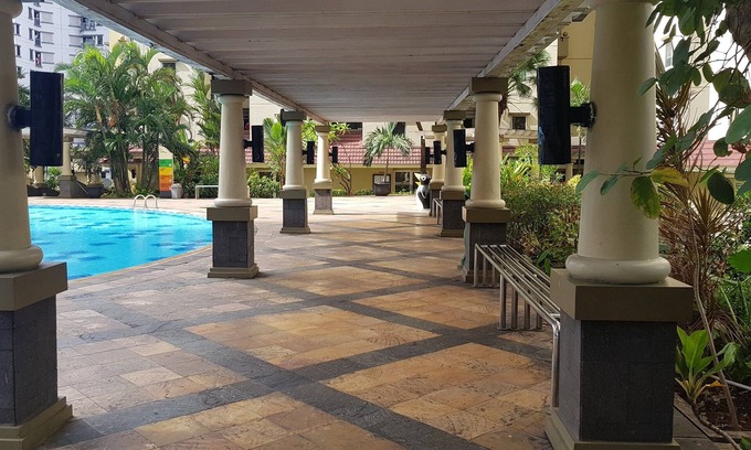 Central Jakarta Apartment | Homey Combined Unit 3Br Apartment At Mediterania Palace Residences