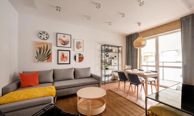 Stare Miasto District Apartment | Homini Apartament Parking by Impero