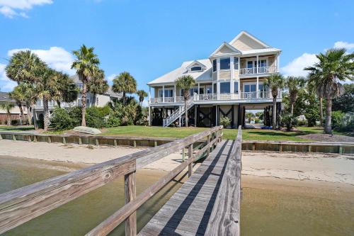 Inlet Harbour House | Hook Shot