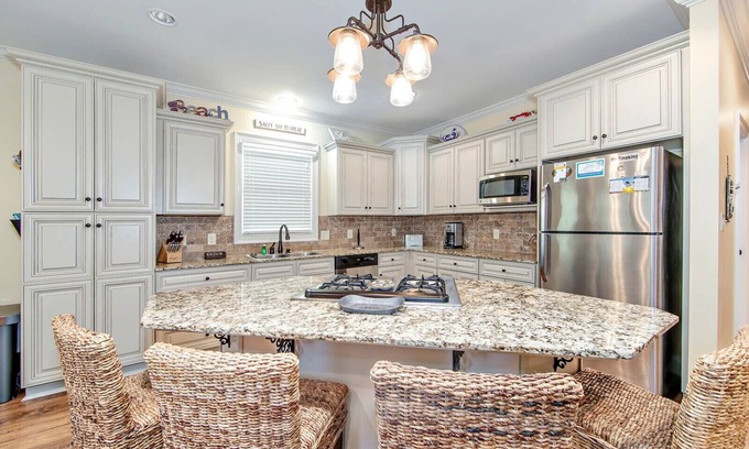 Golden Meadow House | Hooked - Bay View - Island Realty