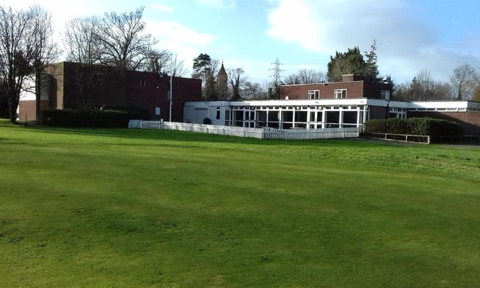 Little Sutton Apartment | Hooton Golf Club