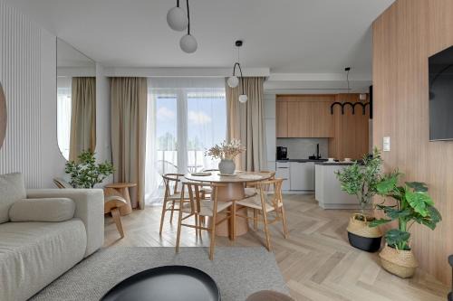 Nowy Port Apartment | Horizon Sauna & Jacuzzi & Parking by Grand Apartme