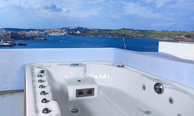 Bugibba Apartment | Horizon Suites by the Sea