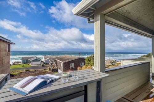 Cloverdale House | Horizon View - Meredith Lodging