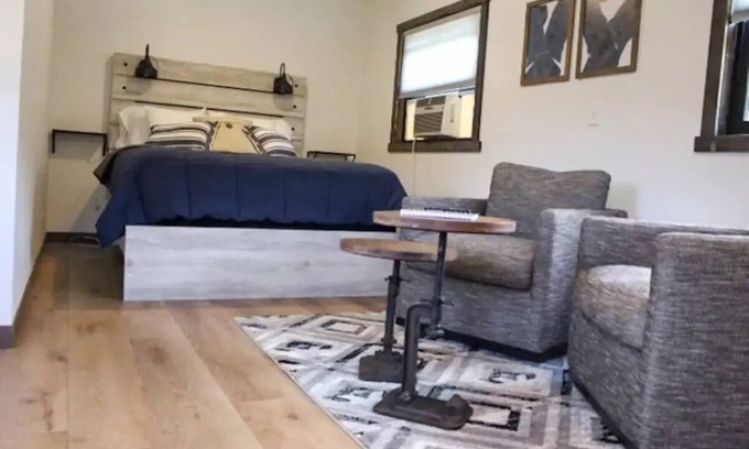 Rapid City Cabin | Horse Creek Resort - Cabin 4