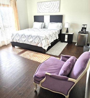 Rowlett House | Host Lux