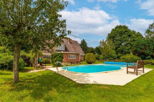 Irstead House | Host & Stay - Alderfen View