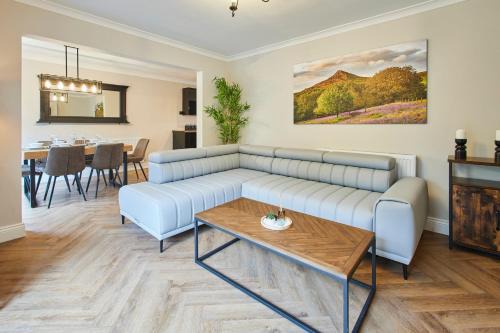 Great Ayton House | Host & Stay - Roseberry Topping Townhouse