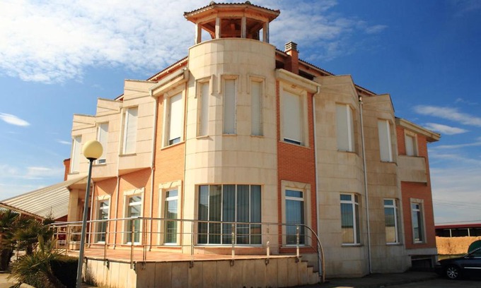 San Cristobal de Entrevinas House | Hostal Castilla