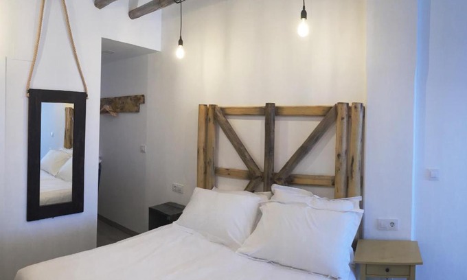 Olvega House | Hostal Gargal