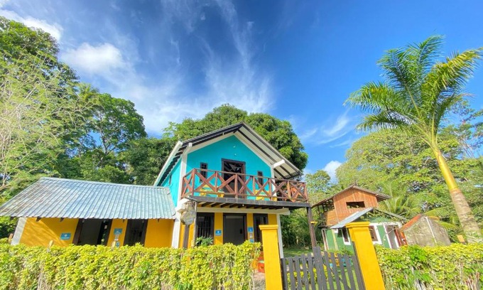 Capurgana House | Hostal Portal Del Sol