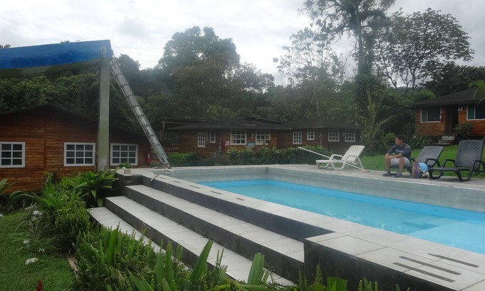 Mindo Hotel | Hosteria cabañas la Estancia Mindo