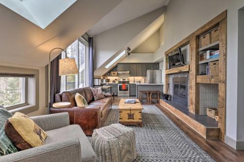 Keystone Apartment | Hot Tub and Ski Shuttle Access Keystone Condo!