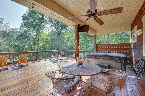 Fayetteville House | Hot Tub Soaks and Outdoor Fun Fayetteville Cabin