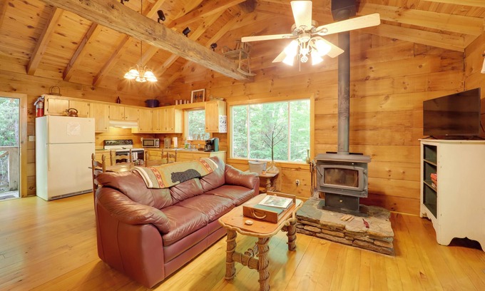 Vein Mountain Cabin | Hot Tub Soaks + Fireside Relaxation! Marion Cabin