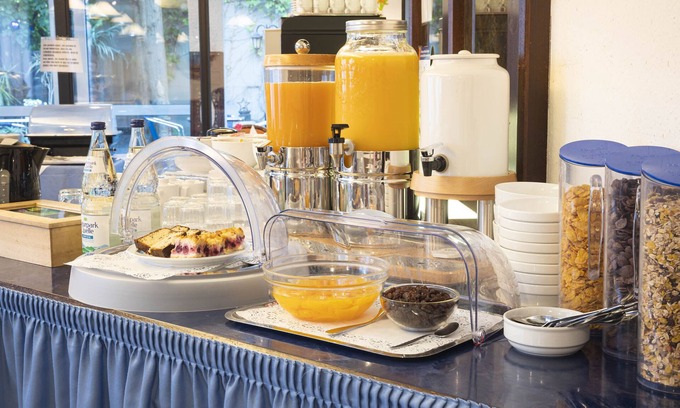 Ostheim Hotel | Hotel Astoria am Urachplatz