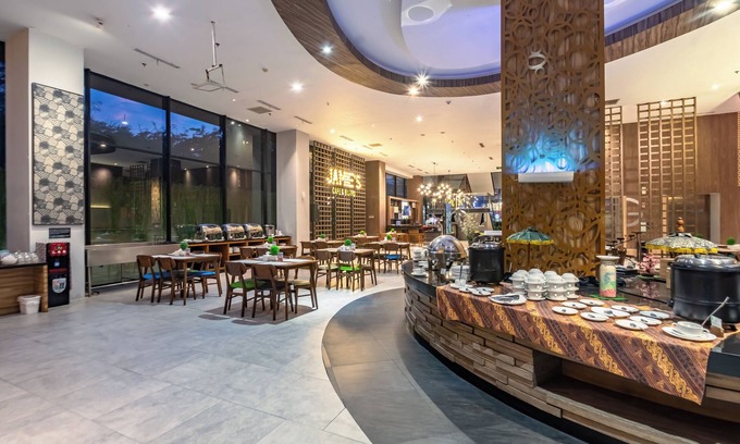 Cikarang Hotel | Hotel AYOLA Lippo Cikarang