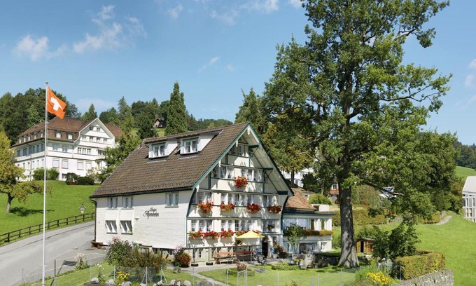 Teufen Bed & Breakfast | Hotel B&BAlpenheim