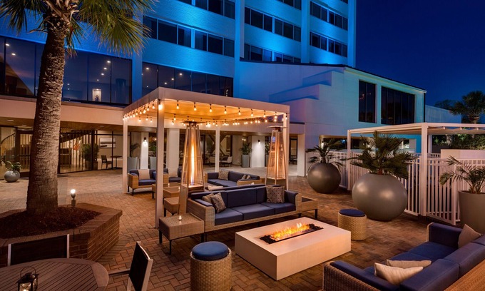 Downtown Wilmington Hotel | Hotel Ballast Wilmington, Tapestry Collection by Hilton