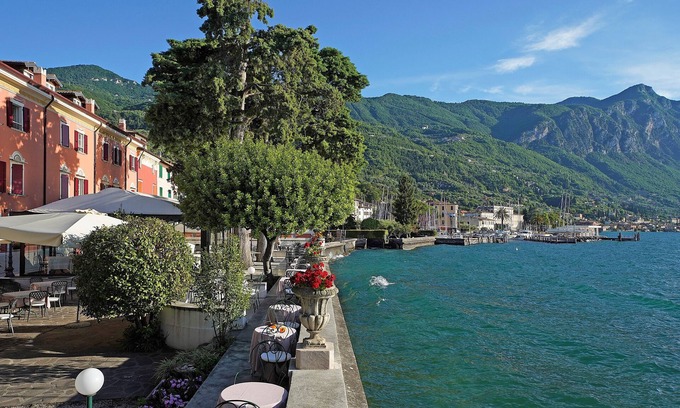 Bogliaco Hotel | Hotel Bogliaco